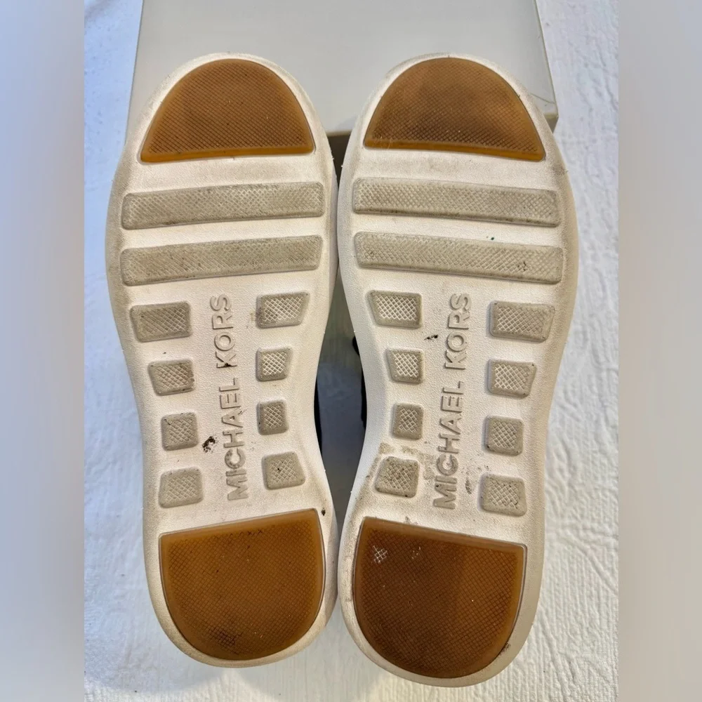 Michael Kors Finch Lace Up Sneakers Olive Green Gold Canvas Espadrille Size 7